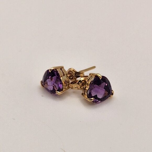 14k Yellow Gold Amethyst Stud Heart Earrings - Picture 4 of 7